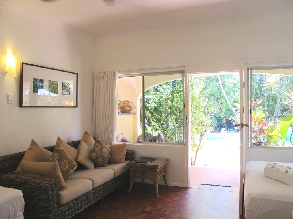 Villa Marine Holiday Apartments Cairns Yorkeys Knob Esterno foto