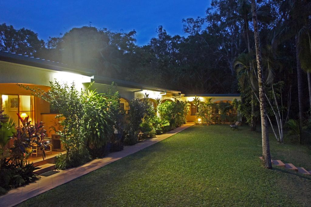 Villa Marine Holiday Apartments Cairns Yorkeys Knob Esterno foto
